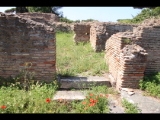 07403 ostia - regio iv - insula iii - domus delle colonne (iv,iii,1) - nordkorridor - raum (n) - bli ri suedwesten - 06-2024.jpg